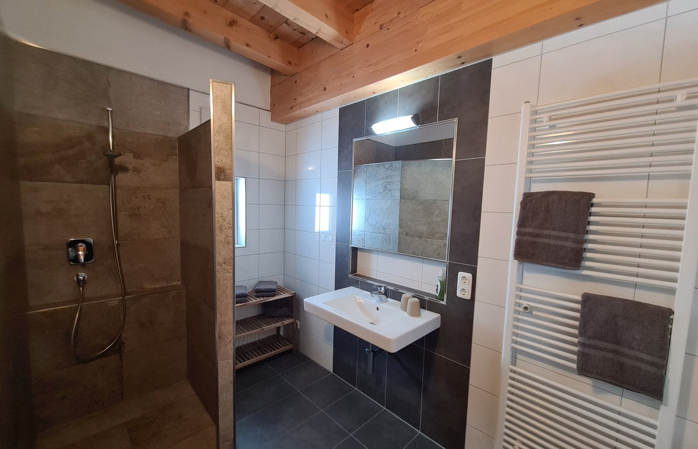 badezimmer_wohnung_5.jpg badezimmer_wohnung_5.jpg