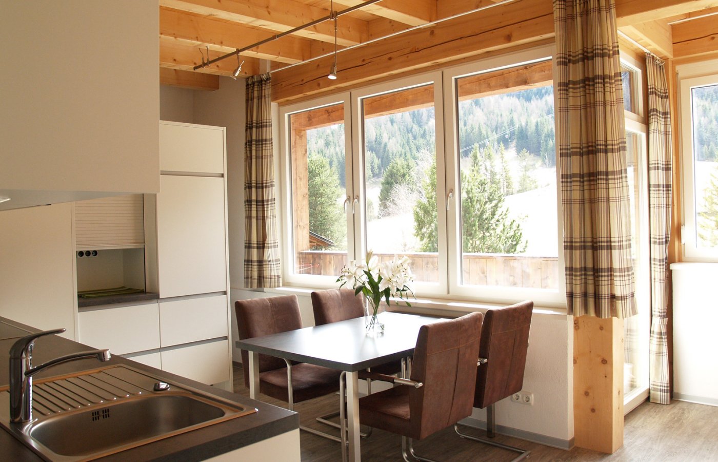 dach_whg-kueche-2.jpg dach_whg-kueche-2.jpg