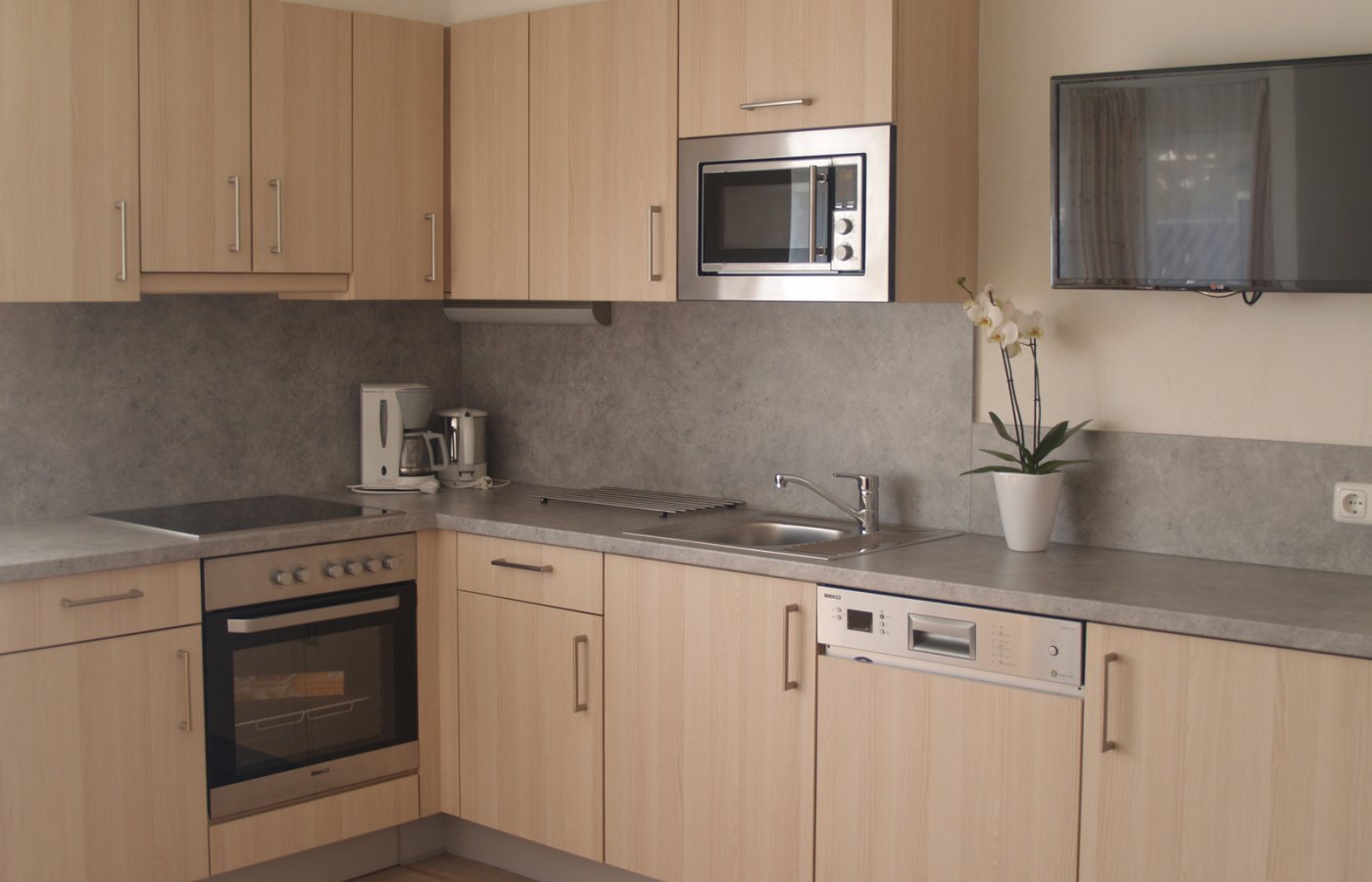 kueche-app.-2.jpg kueche-app.-2.jpg