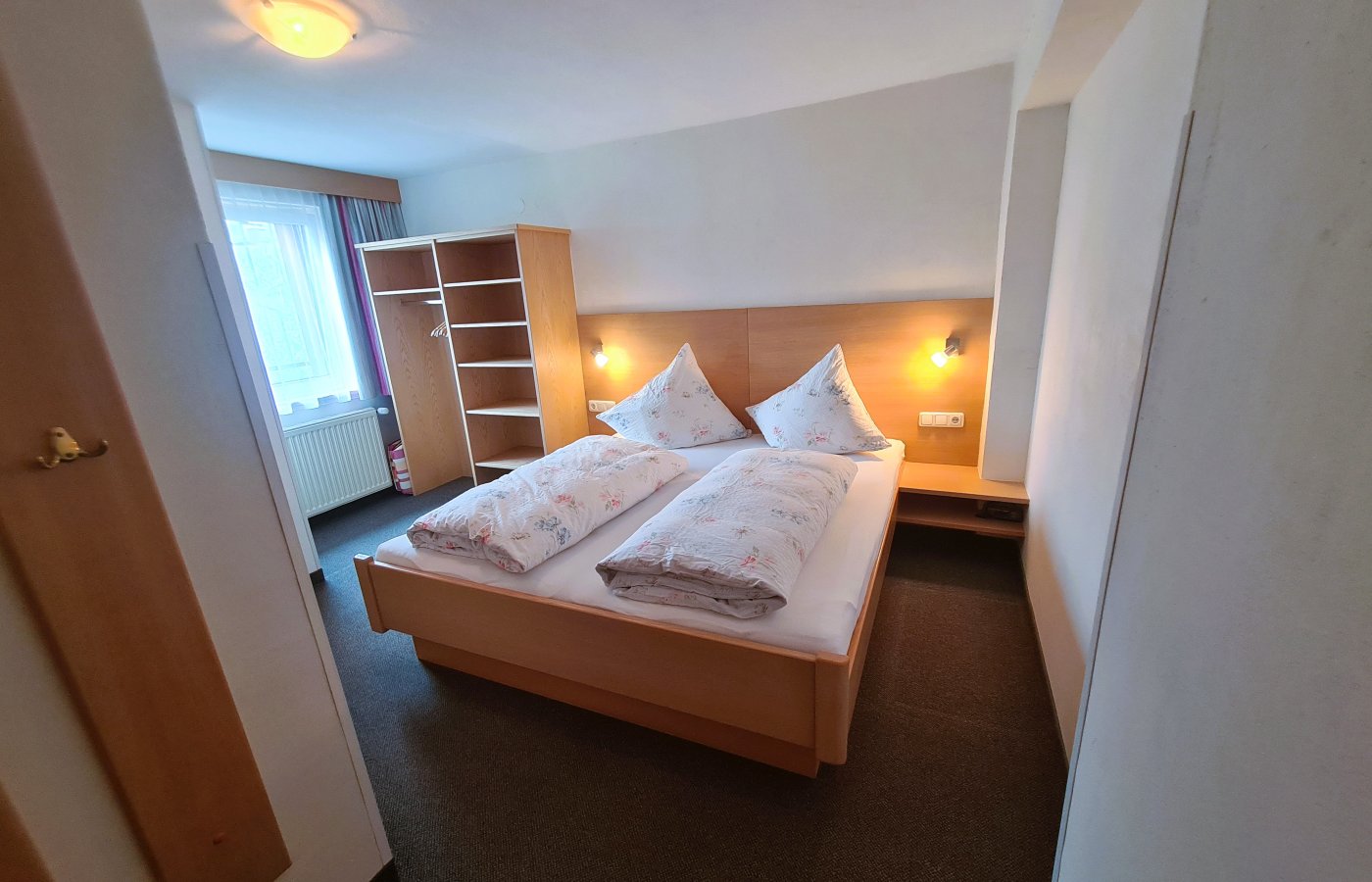 schlafzimmer.jpg schlafzimmer.jpg