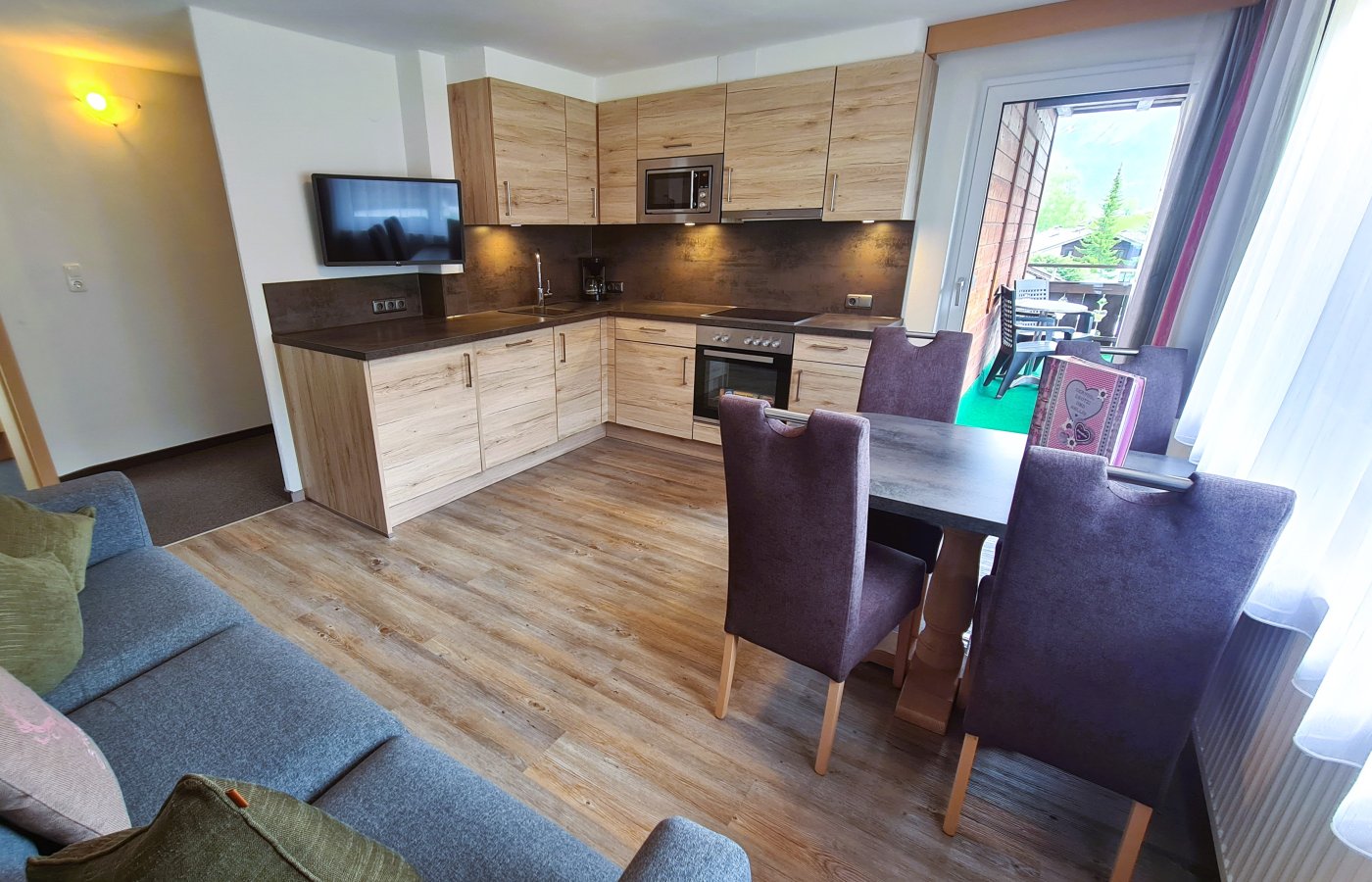 wohnraum_kueche_neu.jpg wohnraum_kueche_neu.jpg